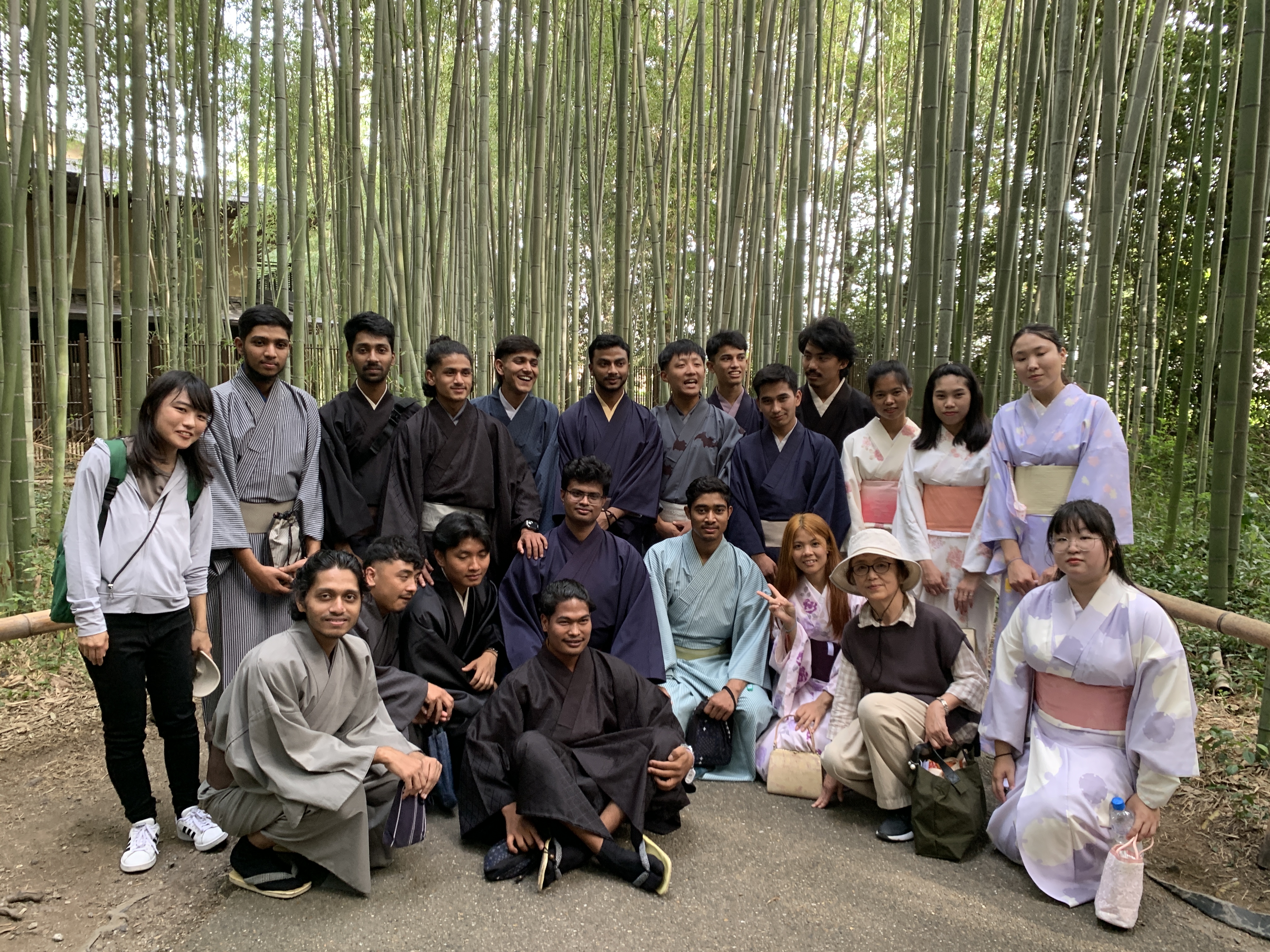 今年はそれぞれのクラスがいろいろな所へ行きました。
クラスの仲を深めることができました！